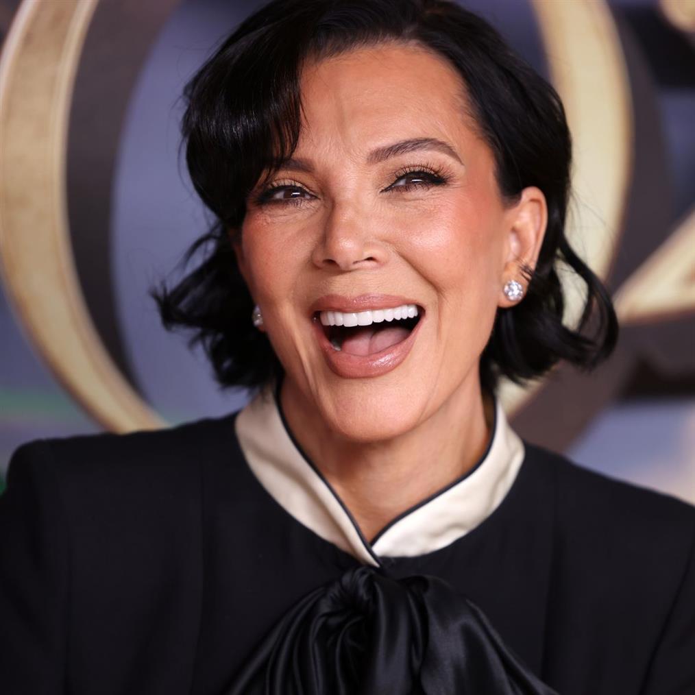 Κρις Τζένερ: Έγινε ξανθιά! Η ανατρεπτική αλλαγή στα μαλλιά της