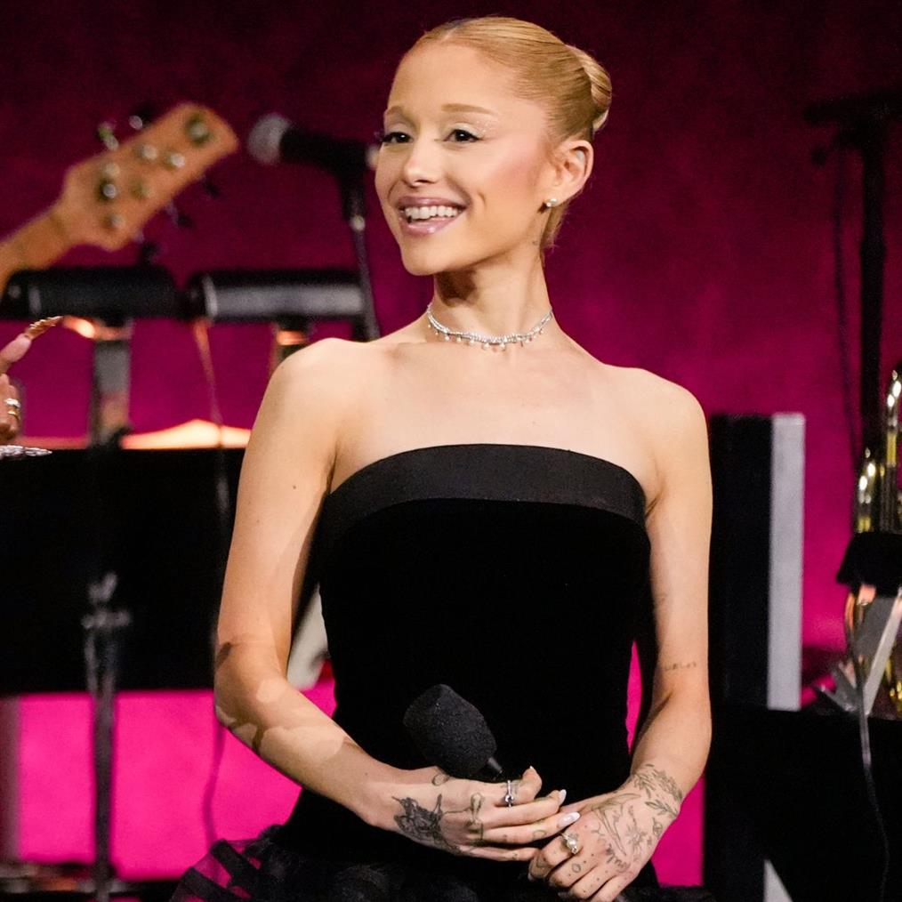 Τέλος τα ξανθά μαλλιά για την Αριάνα Γκράντε: Η μεγάλη αλλαγή στην εξωτερική της εμφάνιση