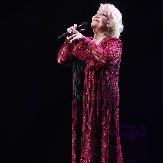 Μαρινέλλα: Η ανακοίνωση της εταιρείας παραγωγής της συναυλίας της μετά τη λιποθυμία στη σκηνή του Ηρωδείου