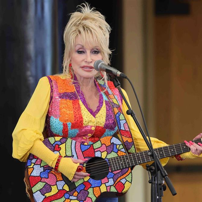 Βαρύ πένθος για την Ντόλι Πάρτον: Πέθανε ο σύζυγός της, Καρλ Ντιν