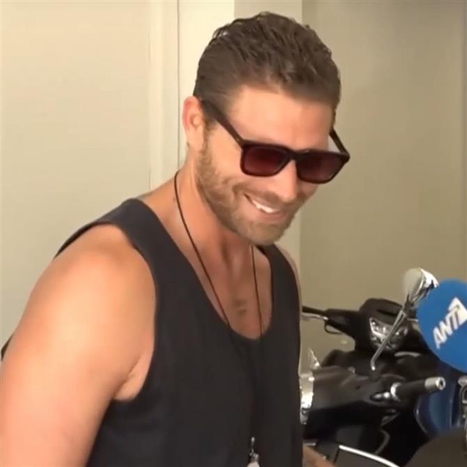 Γιώργος Μανίκας: Η απάντηση για την προσωπική του ζωή και η on camera αναφορά στον Δημήτρη Αλεξάνδρου - "Έχω να του μιλήσω δύο μήνες"