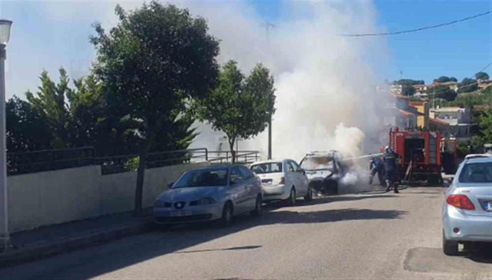 Αυτοκίνητο - Φωτιά - Ρόδος Αυτοκίνητο - Φωτιά - Ρόδος